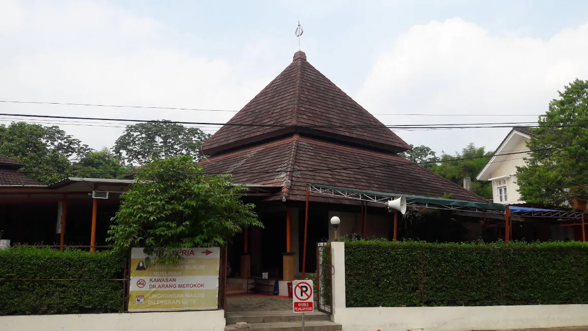 Bangunan Awal Masjid Al-Hakim BSD 2002
